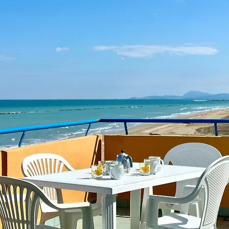 Se057 - Senigallia, Meraviglioso Attico Fronte Mare Apartmán *